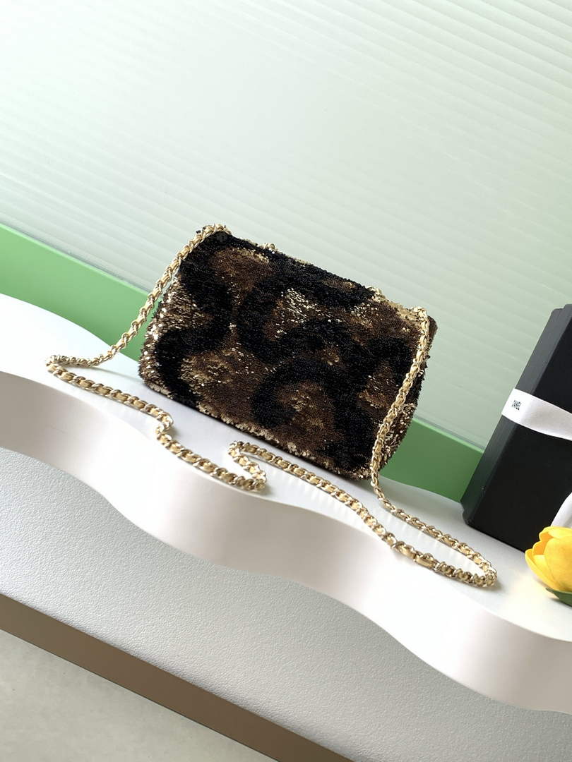 Chanel Flap bag, AS4561 Sequins, Black & Gold