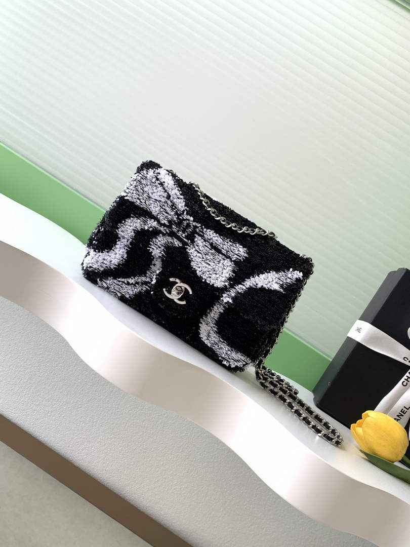 Chanel Flap bag, AS4561 Sequins, Black & White