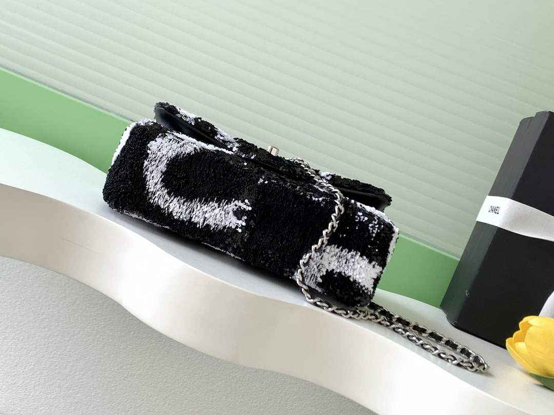 Chanel Flap bag, AS4561 Sequins, Black & White