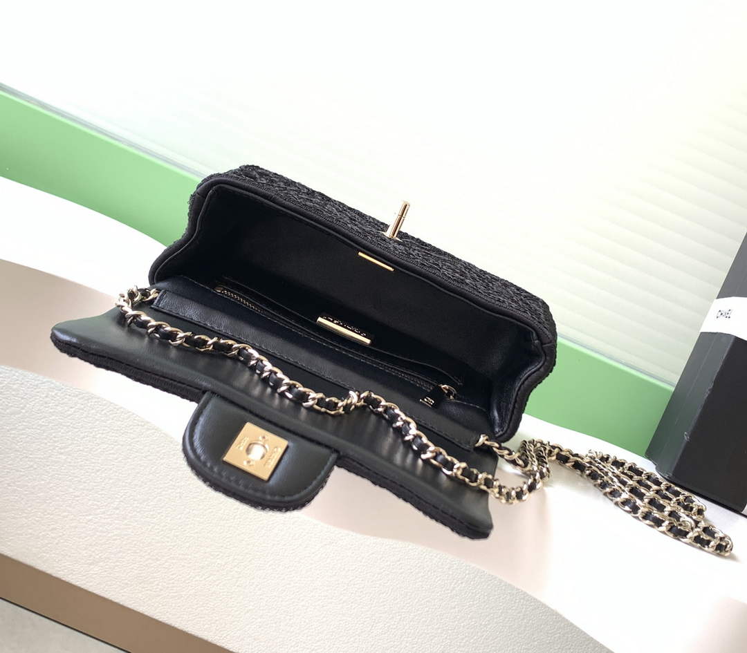 Chanel Flap bag, AS4561 Knit Black