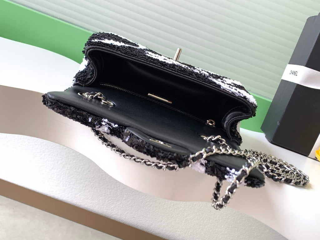 Chanel Flap bag, AS4561 Sequins, Black & White