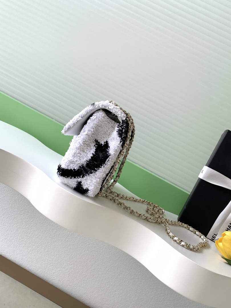 Chanel Flap bag, AS4561 Sequins, White & Black