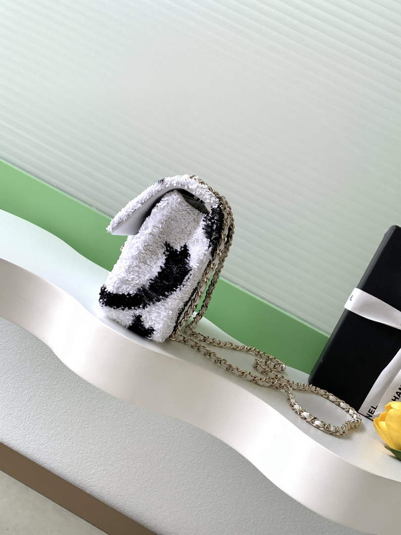 Chanel Flap bag, AS4561 Sequins, White & Black