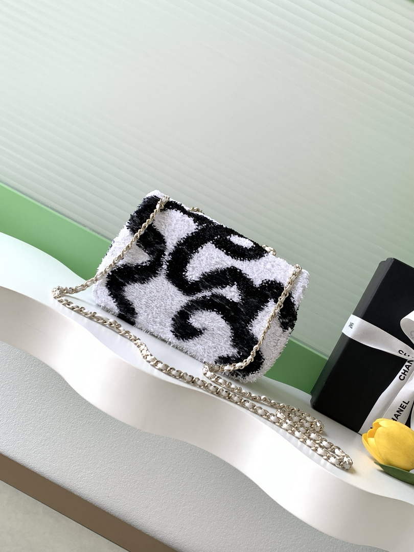 Chanel Flap bag, AS4561 Sequins, White & Black