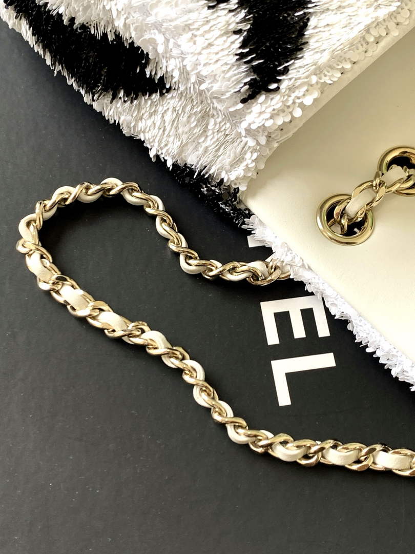 Chanel Flap bag, AS4561 Sequins, White & Black