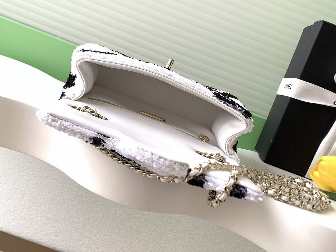Chanel Flap bag, AS4561 Sequins, White & Black