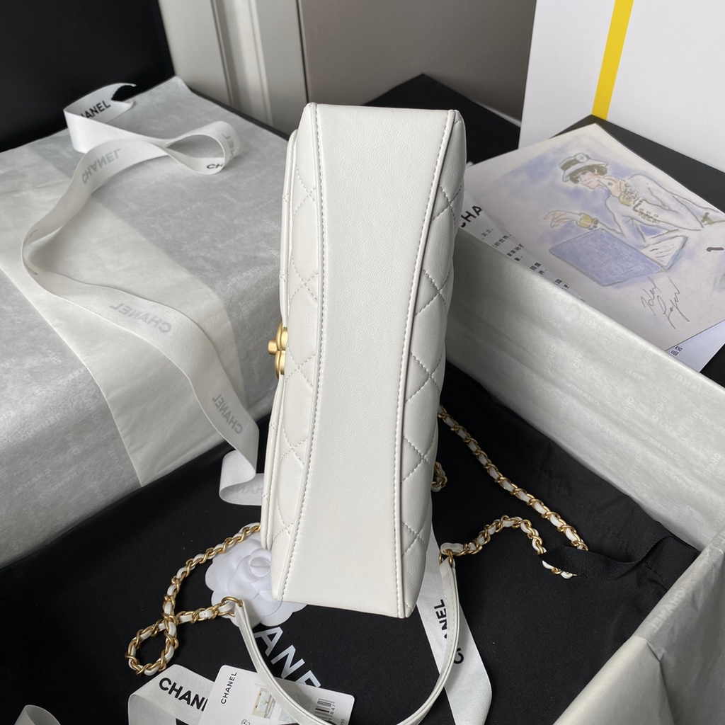 Chanel Classic Flap Bag AS4997 White Lambskin
