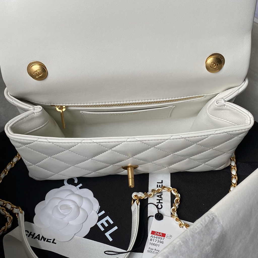 Chanel Classic Flap Bag AS4997 White Lambskin