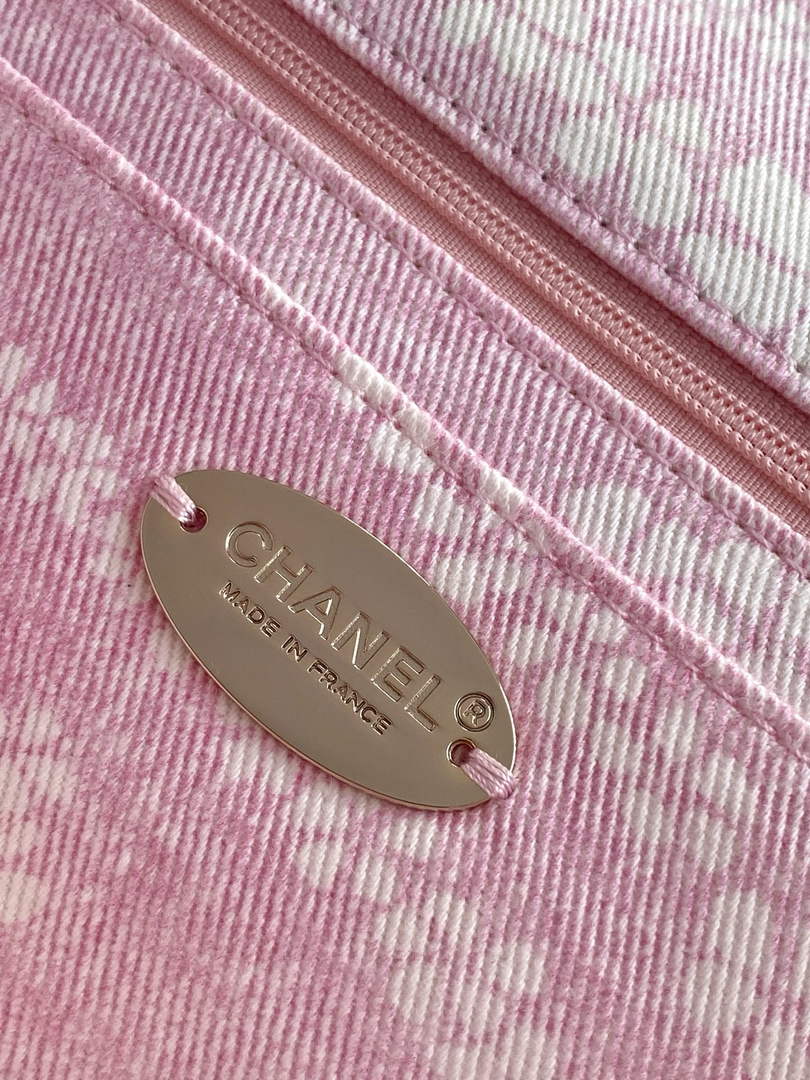 Chanel Denim Flap Bag with Gold-Tone Hardware, Light Pink & White AS5454