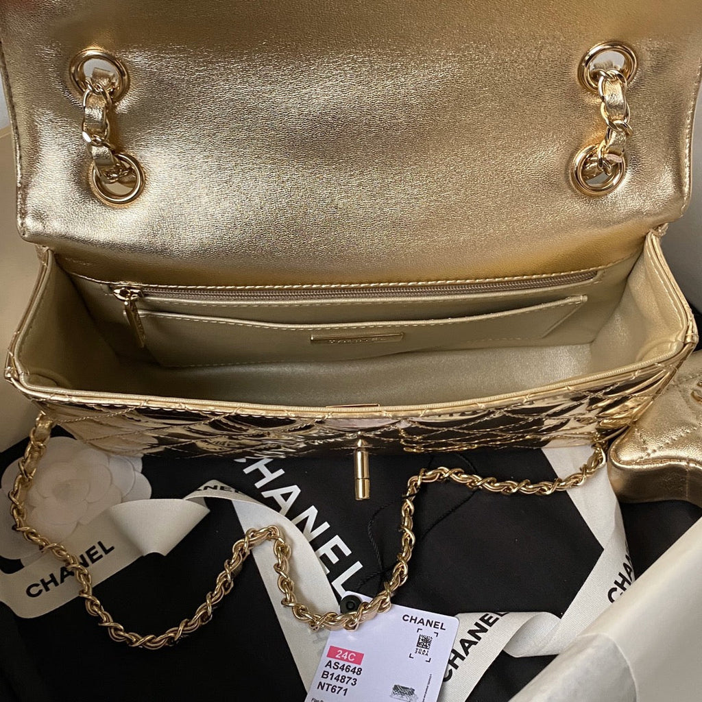 Chanel Flap bag star coin purse AS4648 Mirror calfskin Gold