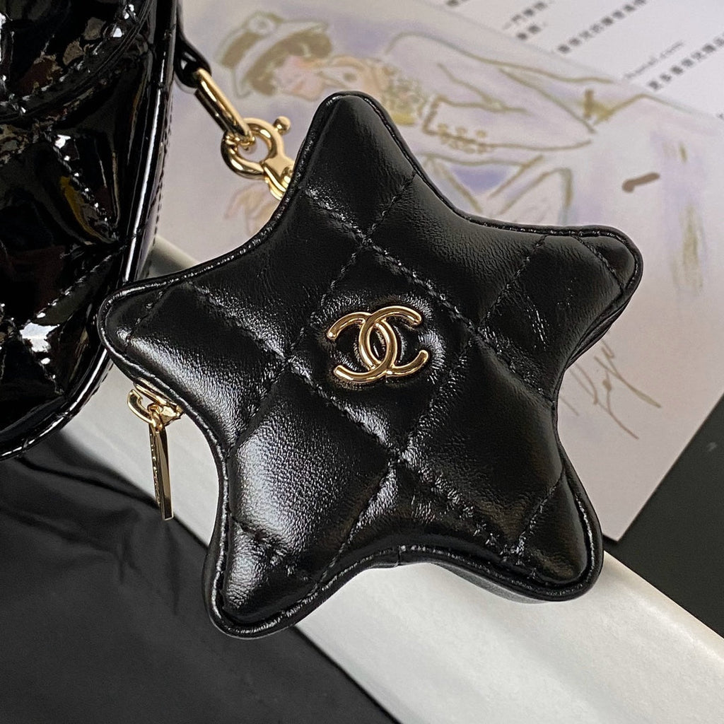 Chanel Flap bag star coin purse AS4648 Mirror calfskin Black