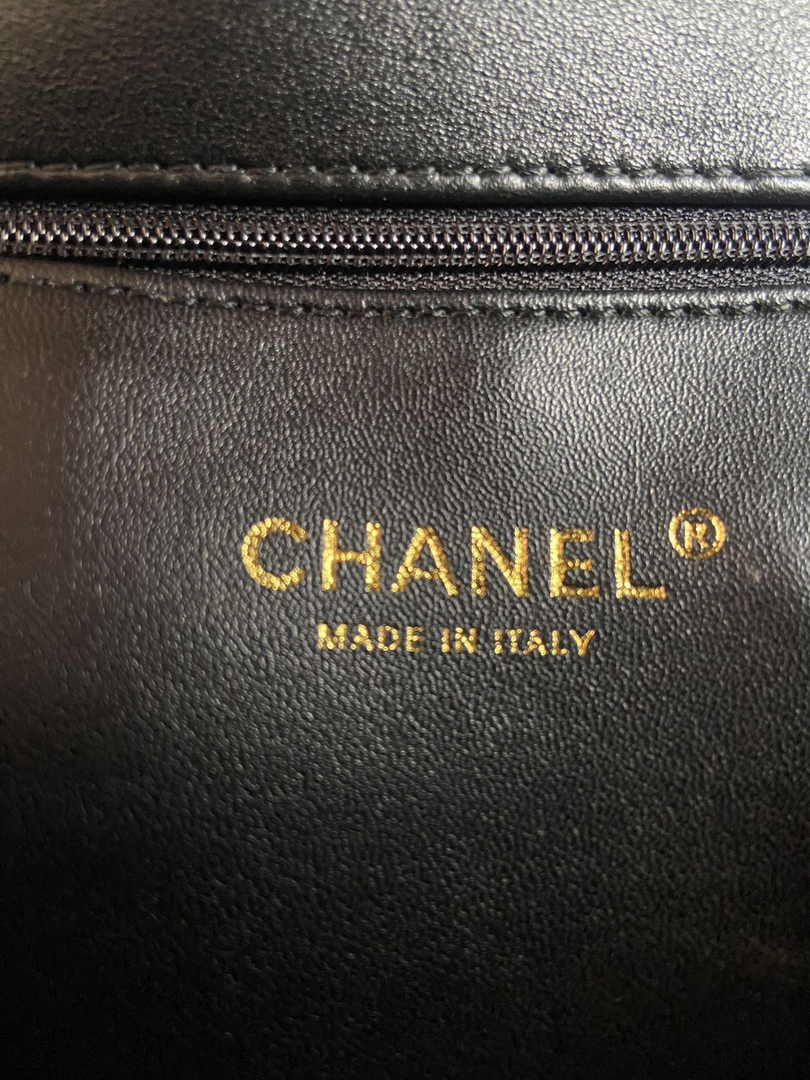 Chanel Flap bag with top handle A92236 Lambskin Black
