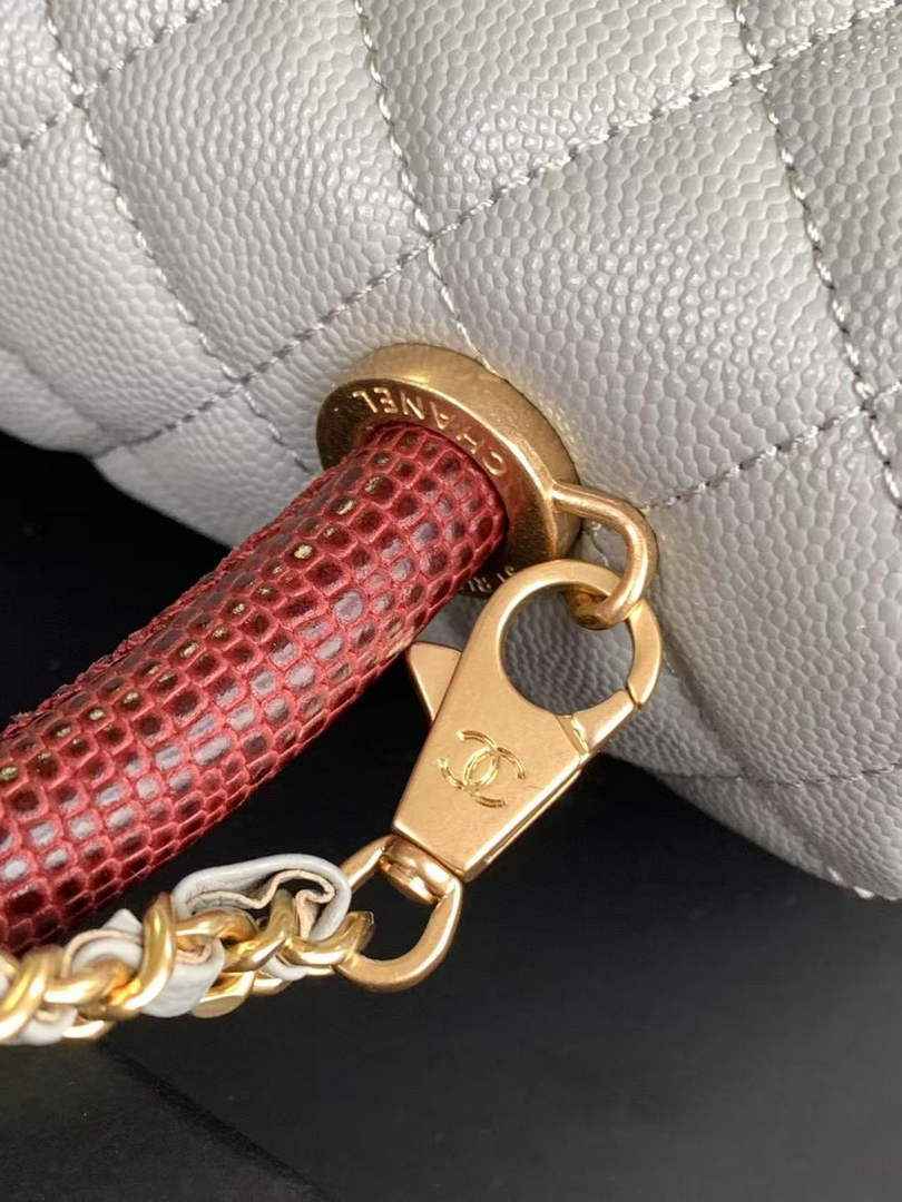 Chanel Flap bag with top handle A92990, Gray Red calfskin