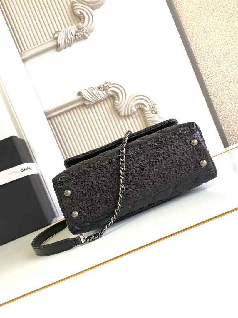 Chanel Flap bag with top handle A92990, Black Red calfskin