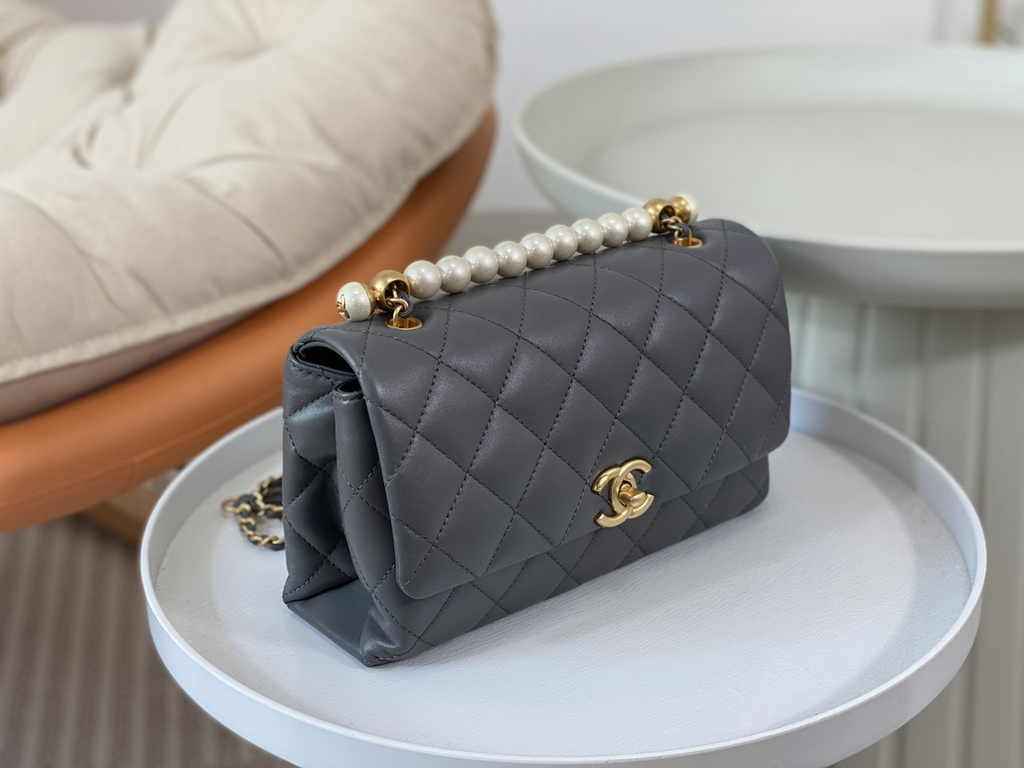 Chanel small flap bag with top handle AS5002, Gray shiny lambskin