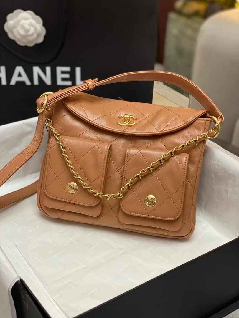 Chanel Hobo handbag, Shiny calfskin & gold-tone metal, AS4743 camel