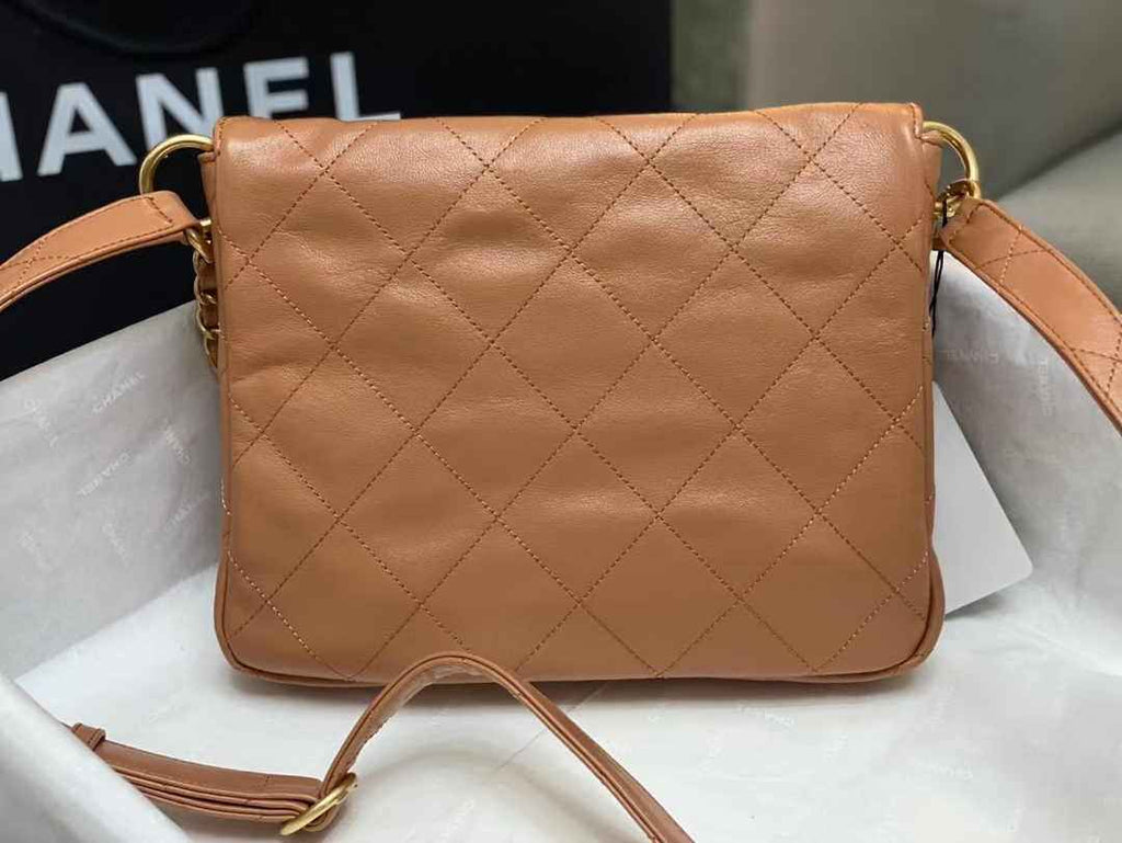 Chanel Hobo handbag, Shiny calfskin & gold-tone metal, AS4743 camel