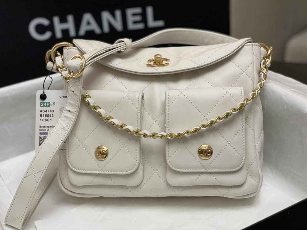 Chanel Hobo handbag, Shiny calfskin & gold-tone metal, AS4743 White