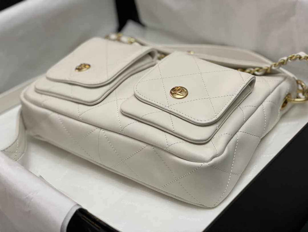Chanel Hobo handbag, Shiny calfskin & gold-tone metal, AS4743 White