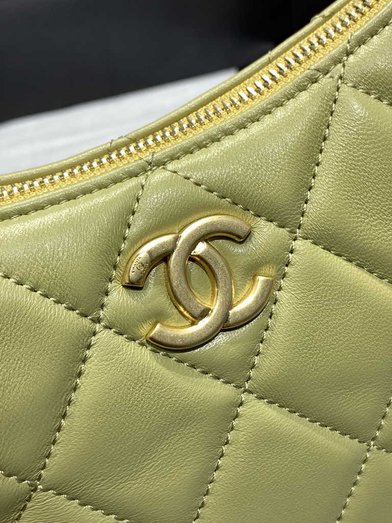 Chanel Hobo handbag Lambskin gold-tone metal green AS4220