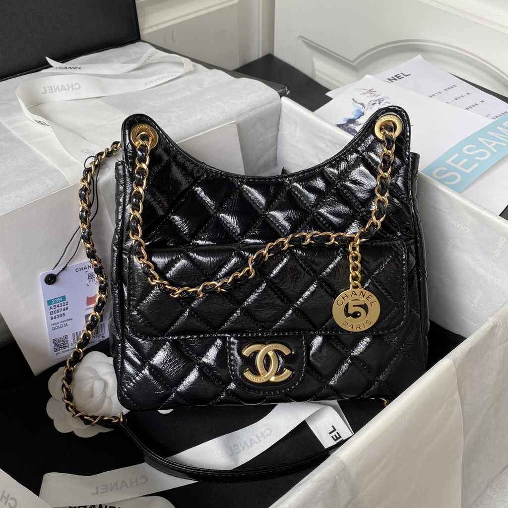 Chanel hobo handbag as4322, Calfskin black