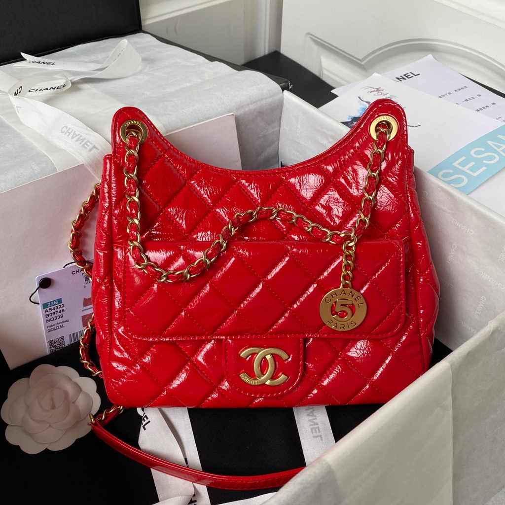 Chanel hobo handbag as4322, Calfskin red