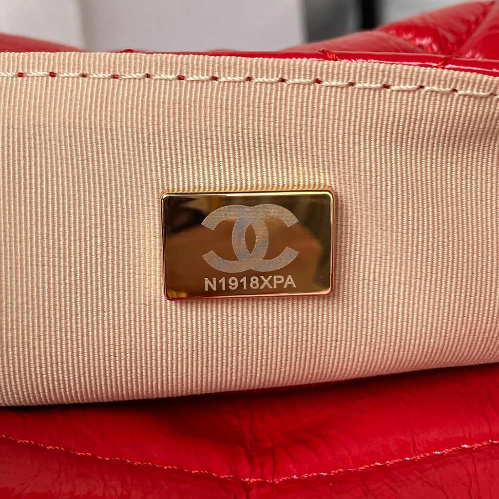 Chanel hobo handbag as4322, Calfskin red