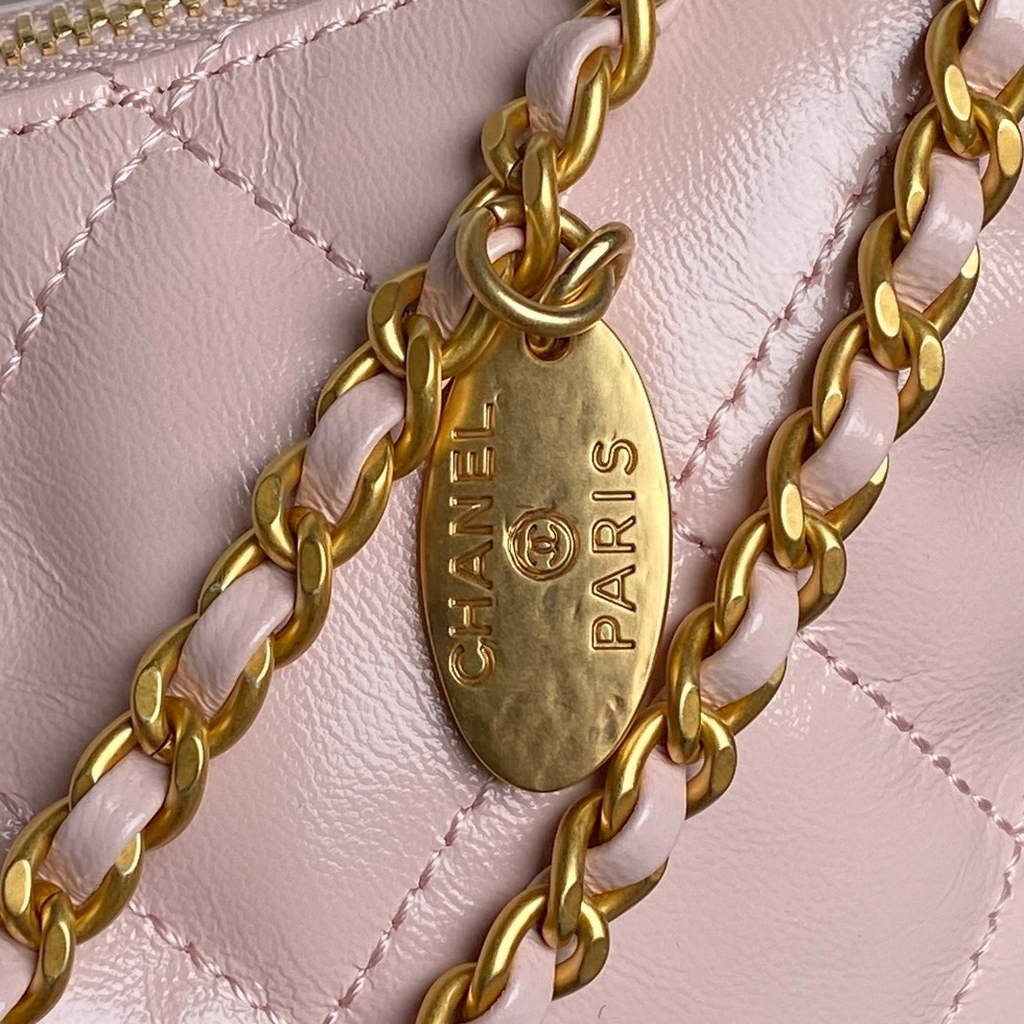 Chanel Hobo handbag, Metallic calfskin, AS5528 pink