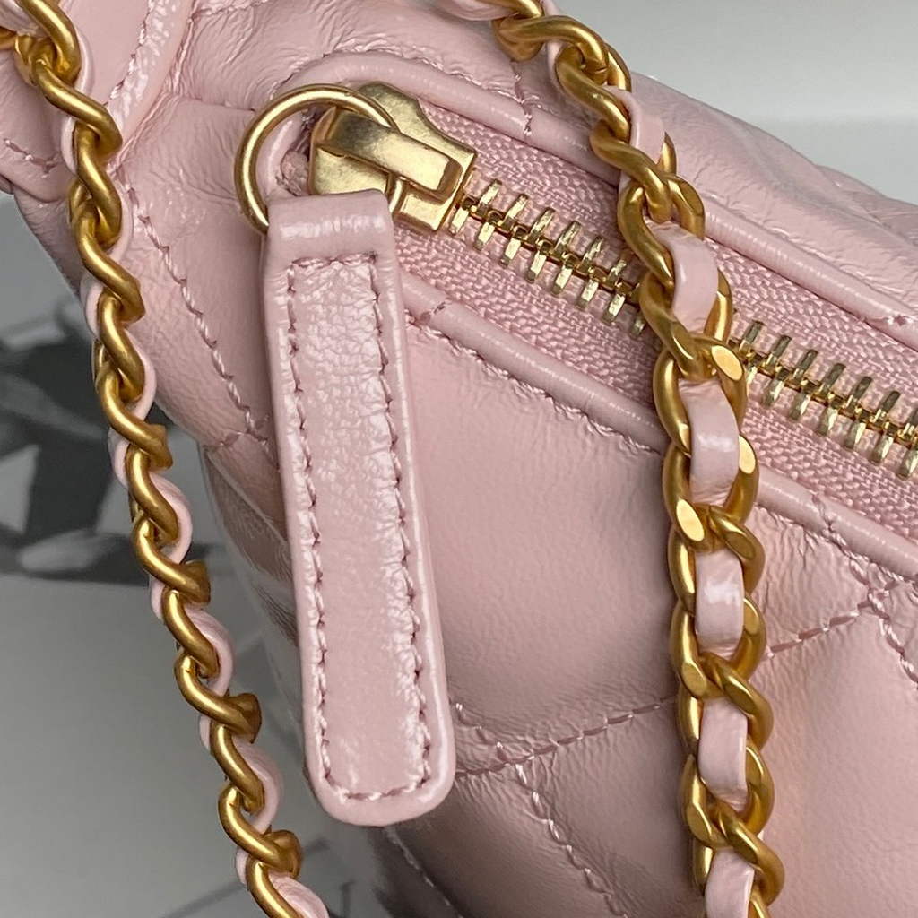 Chanel Hobo handbag, Metallic calfskin, AS5528 pink