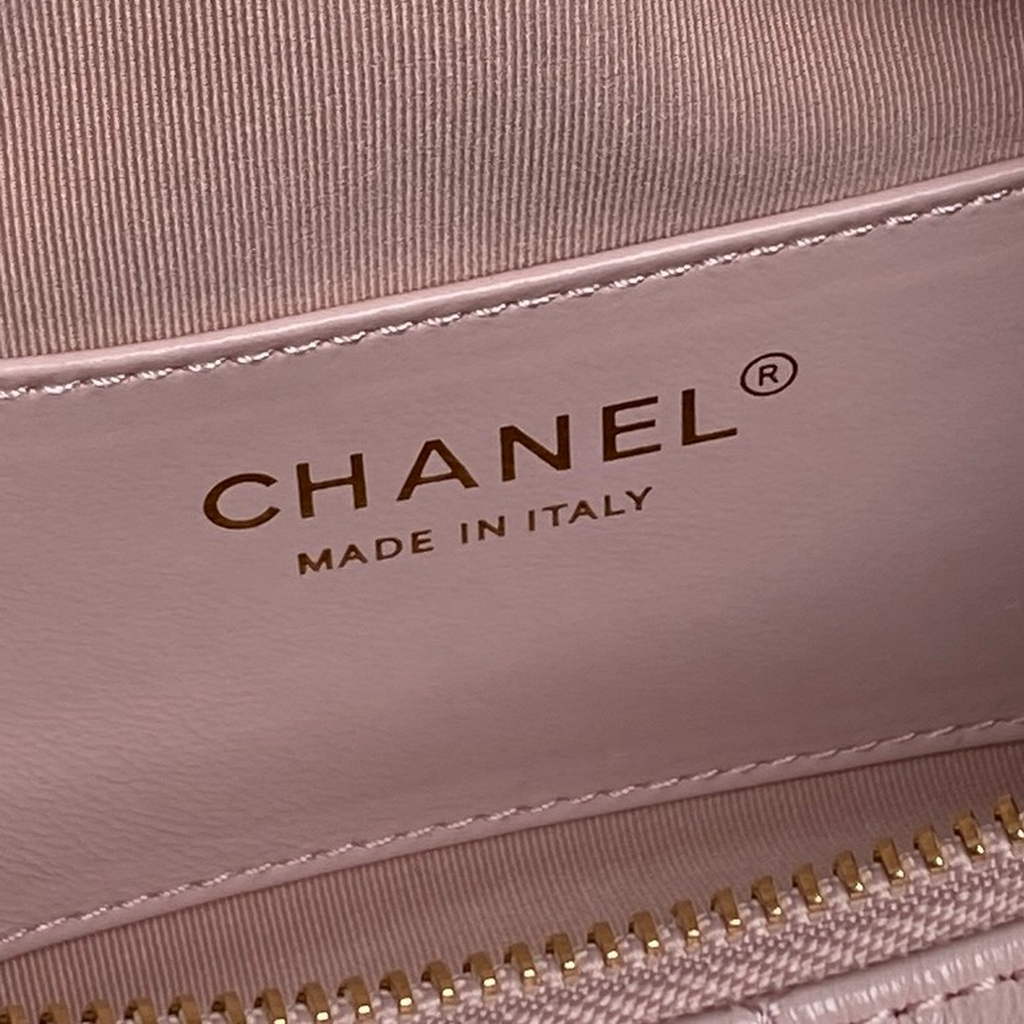 Chanel Hobo handbag, Metallic calfskin, AS5528 pink
