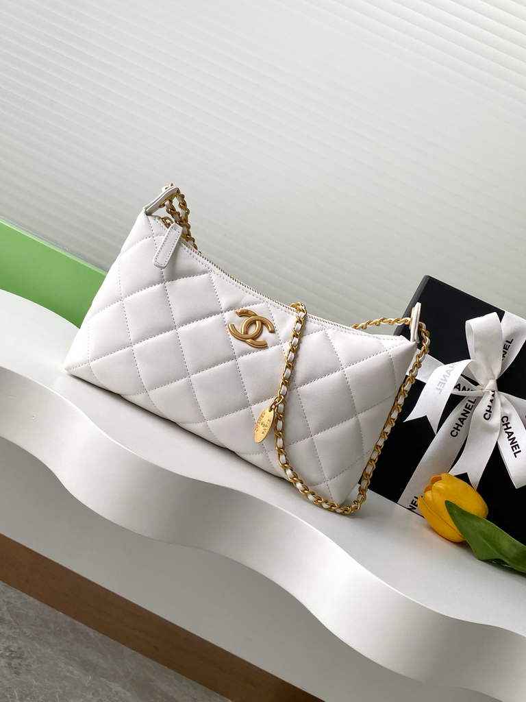 Chanel Hobo handbag, Metallic calfskin, AS5528 white