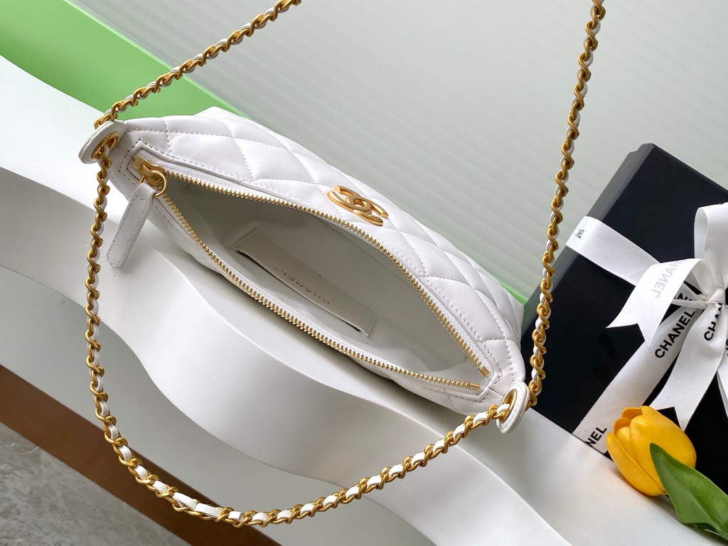 Chanel Hobo handbag, Metallic calfskin, AS5528 white