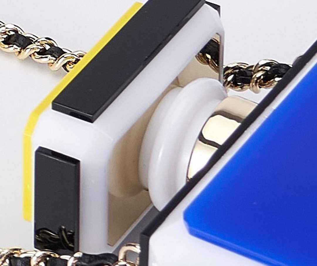 Chanel Iconic No.5 Perfume Plexiglass Bottle Crossbody Bag AS5341