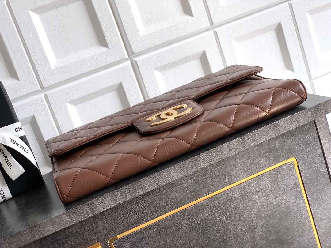Chanel Large clutch,  Shiny crumpled calfskin, AP4944 brown