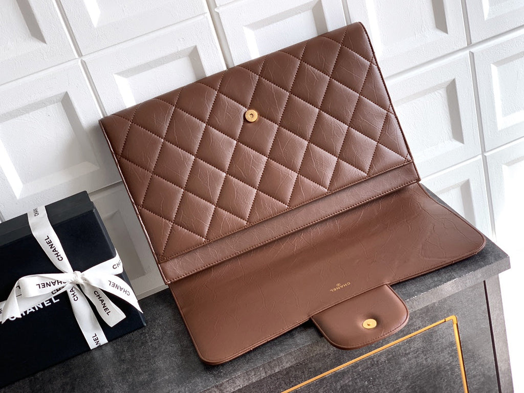 Chanel Large clutch,  Shiny crumpled calfskin, AP4944 brown
