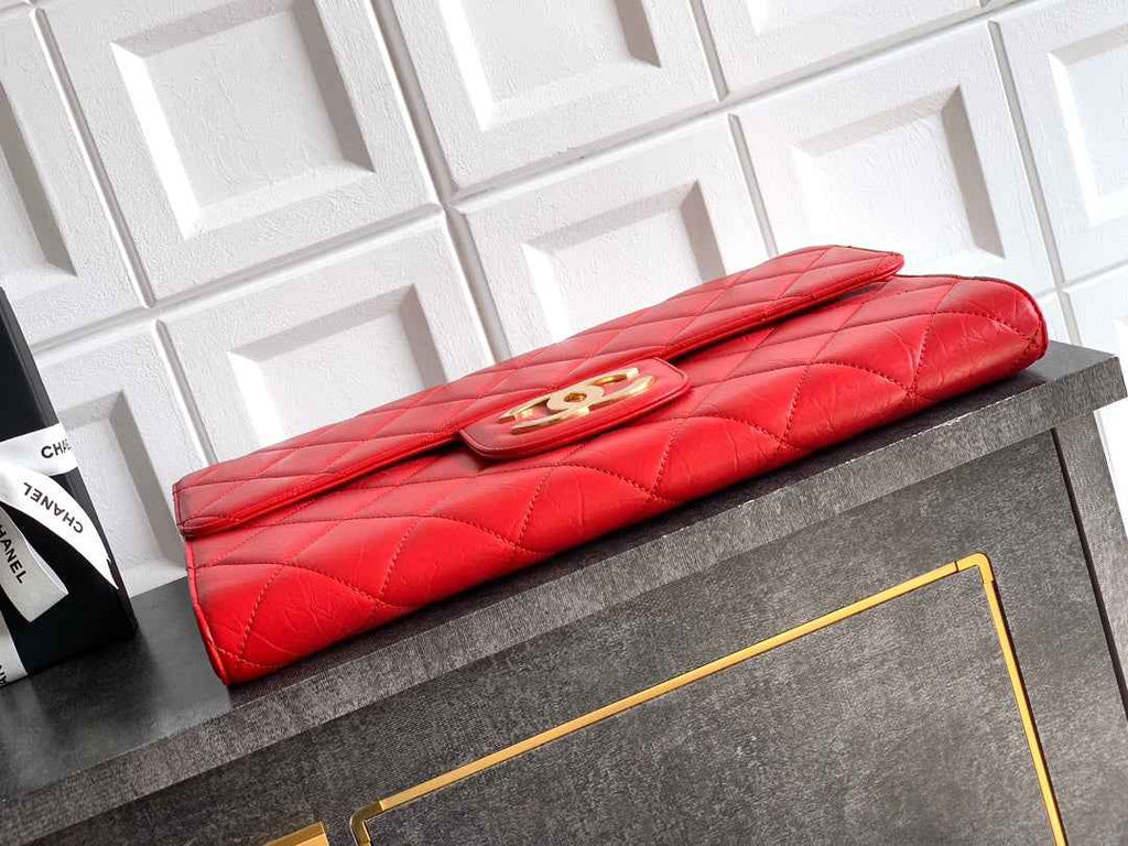 Chanel Large clutch,  Shiny crumpled calfskin, AP4944 red