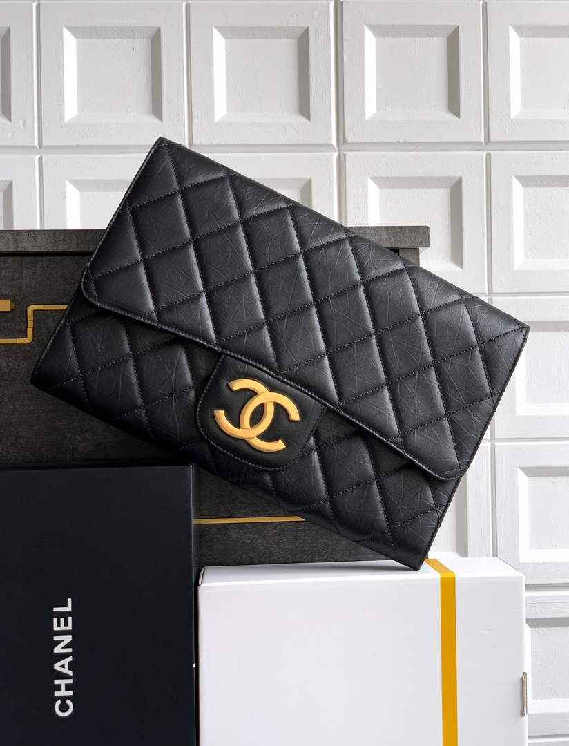 Chanel Large clutch,  Shiny crumpled calfskin, AP4944 black