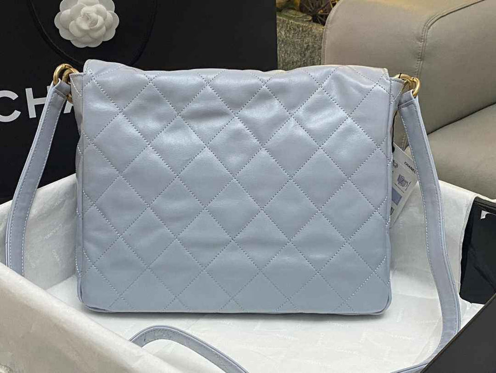 Chanel Large hobo bag, Shiny calfskin & gold-tone metal, AS4668 Gray