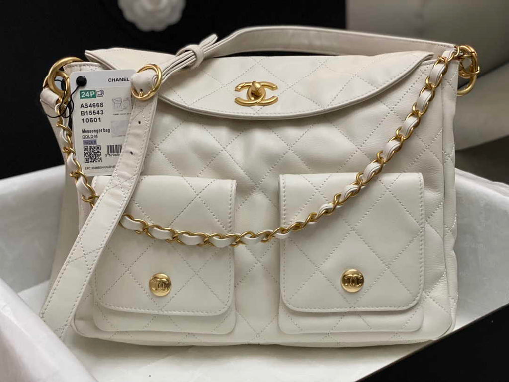 Chanel Large hobo bag, Shiny calfskin & gold-tone metal, AS4668 white