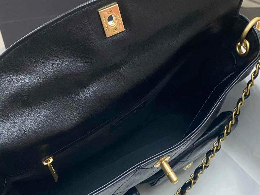 Chanel Large hobo bag, Shiny calfskin & gold-tone metal, AS4668 black