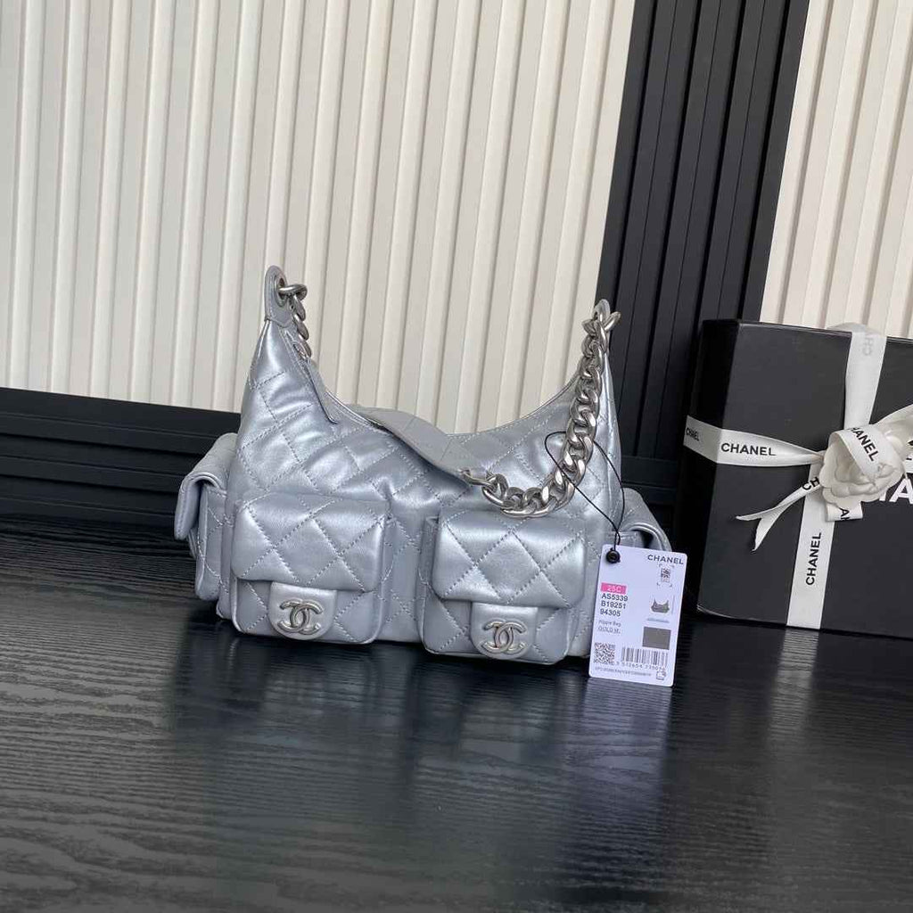 Chanel large hobo bag, Shiny lambskin AS5339 silver
