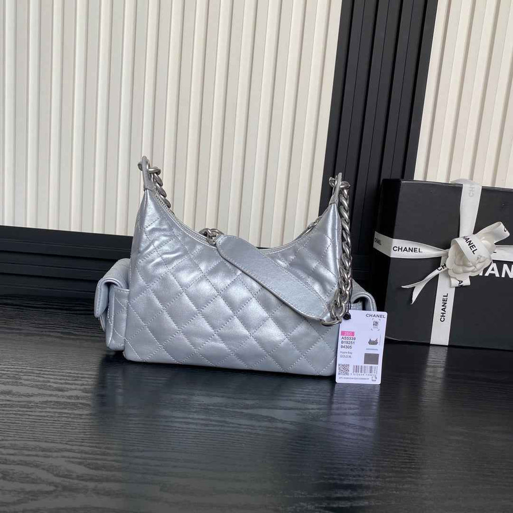 Chanel large hobo bag, Shiny lambskin AS5339 silver