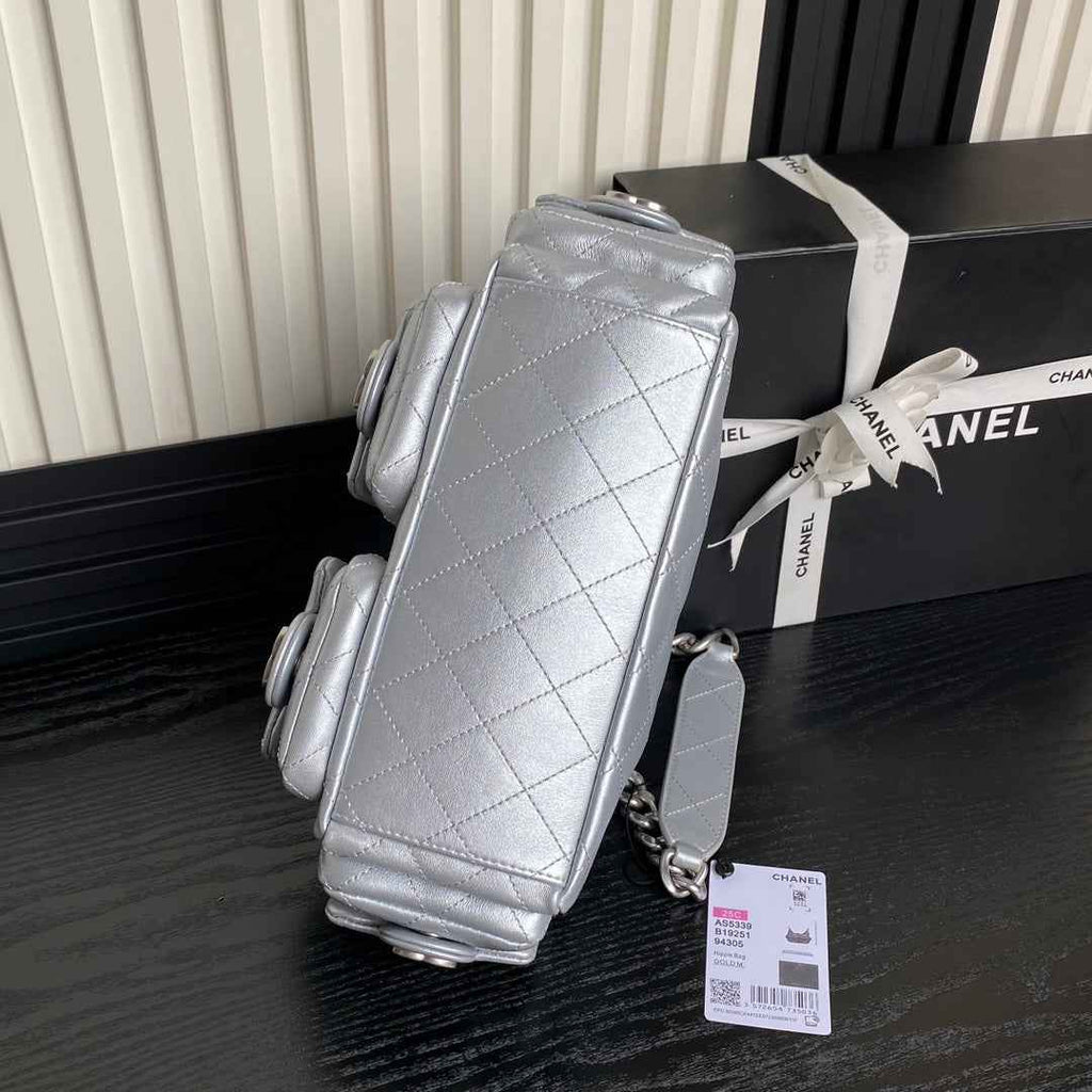 Chanel large hobo bag, Shiny lambskin AS5339 silver