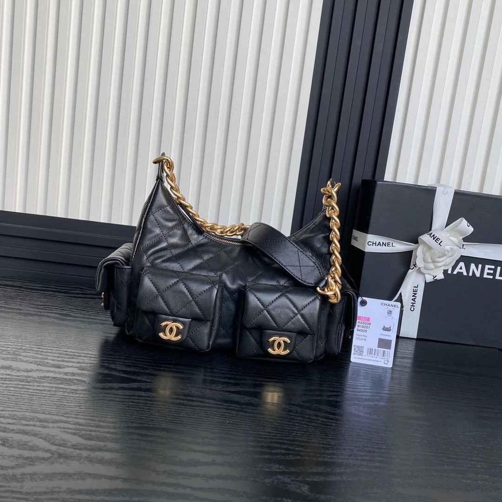 Chanel large hobo bag, Shiny lambskin AS5339 black