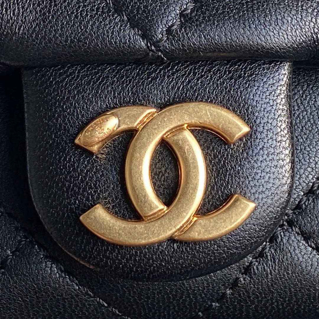 Chanel large hobo bag, Shiny lambskin AS5339 black