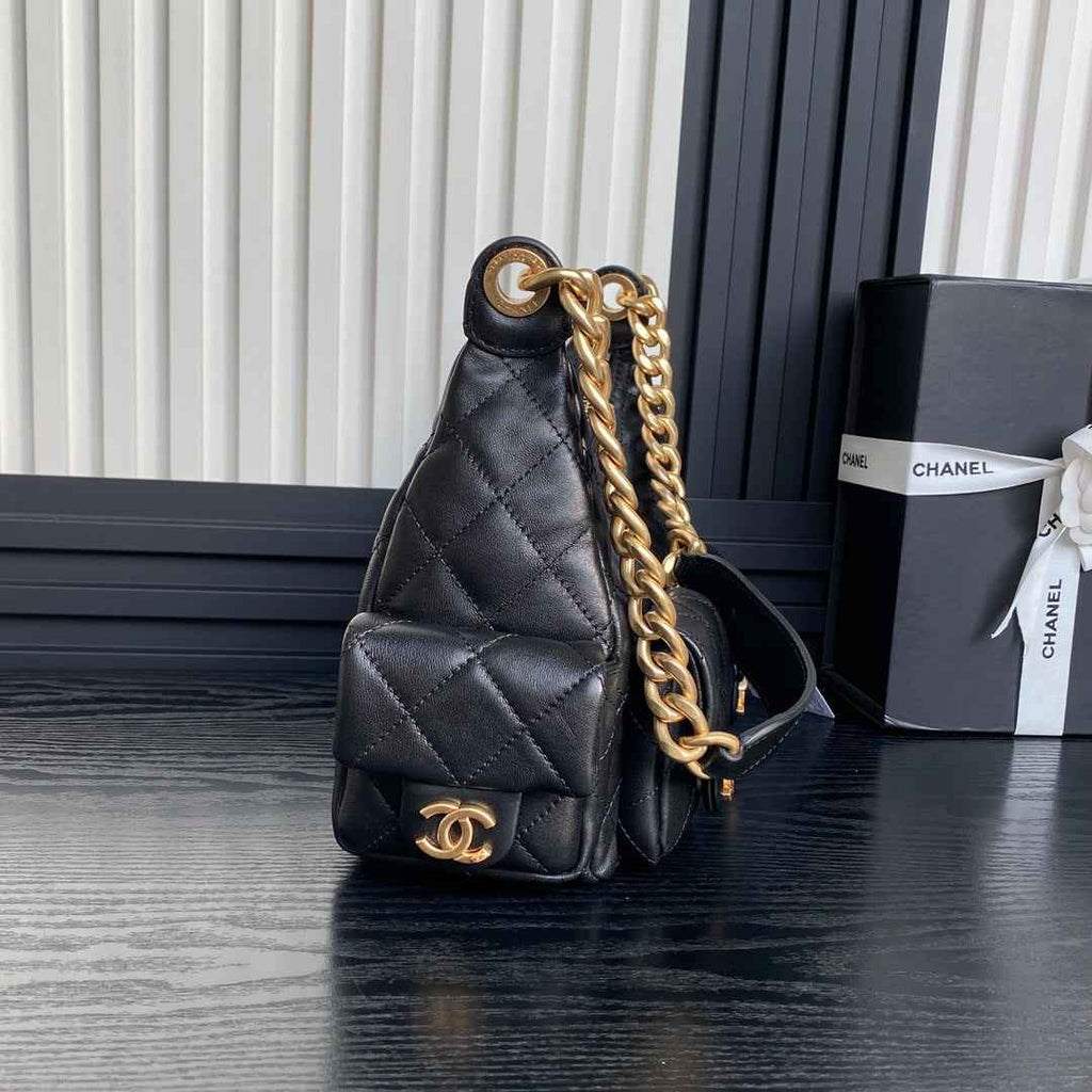 Chanel large hobo bag, Shiny lambskin AS5339 black