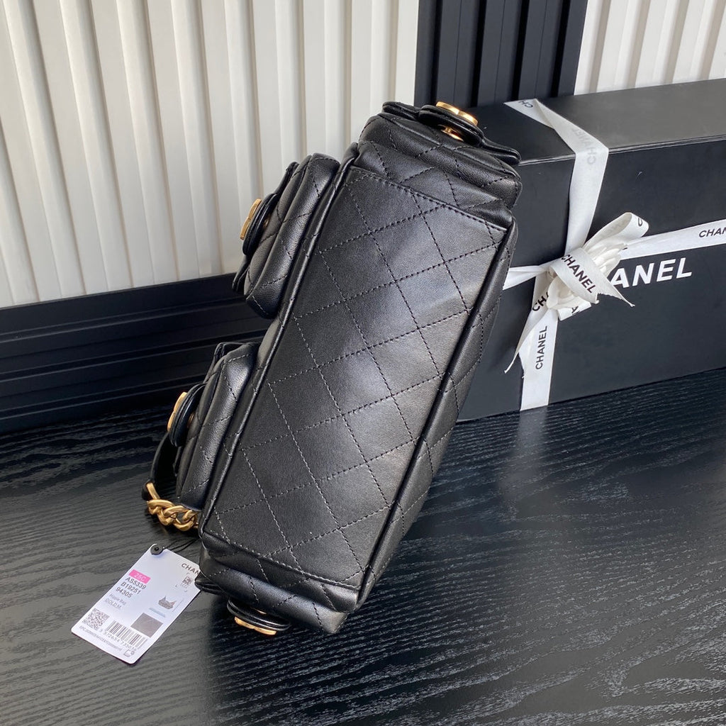 Chanel large hobo bag, Shiny lambskin AS5339 black