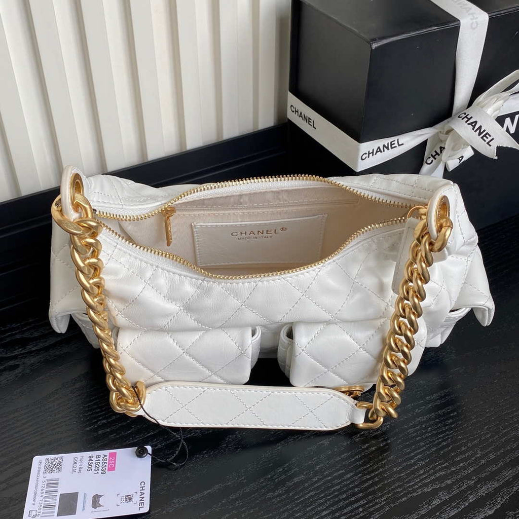 Chanel large hobo bag, Shiny lambskin AS5339 white