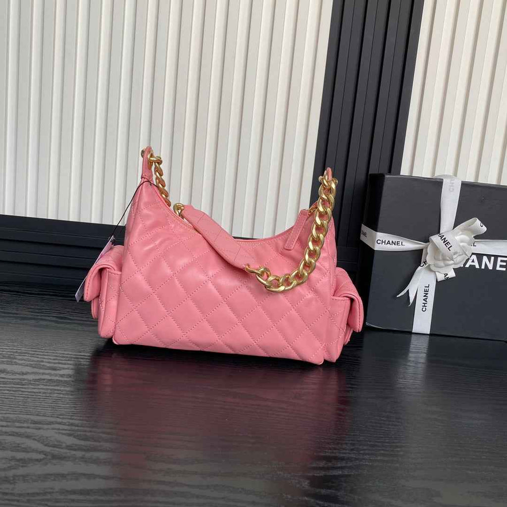 Chanel large hobo bag, Shiny lambskin AS5339 pink