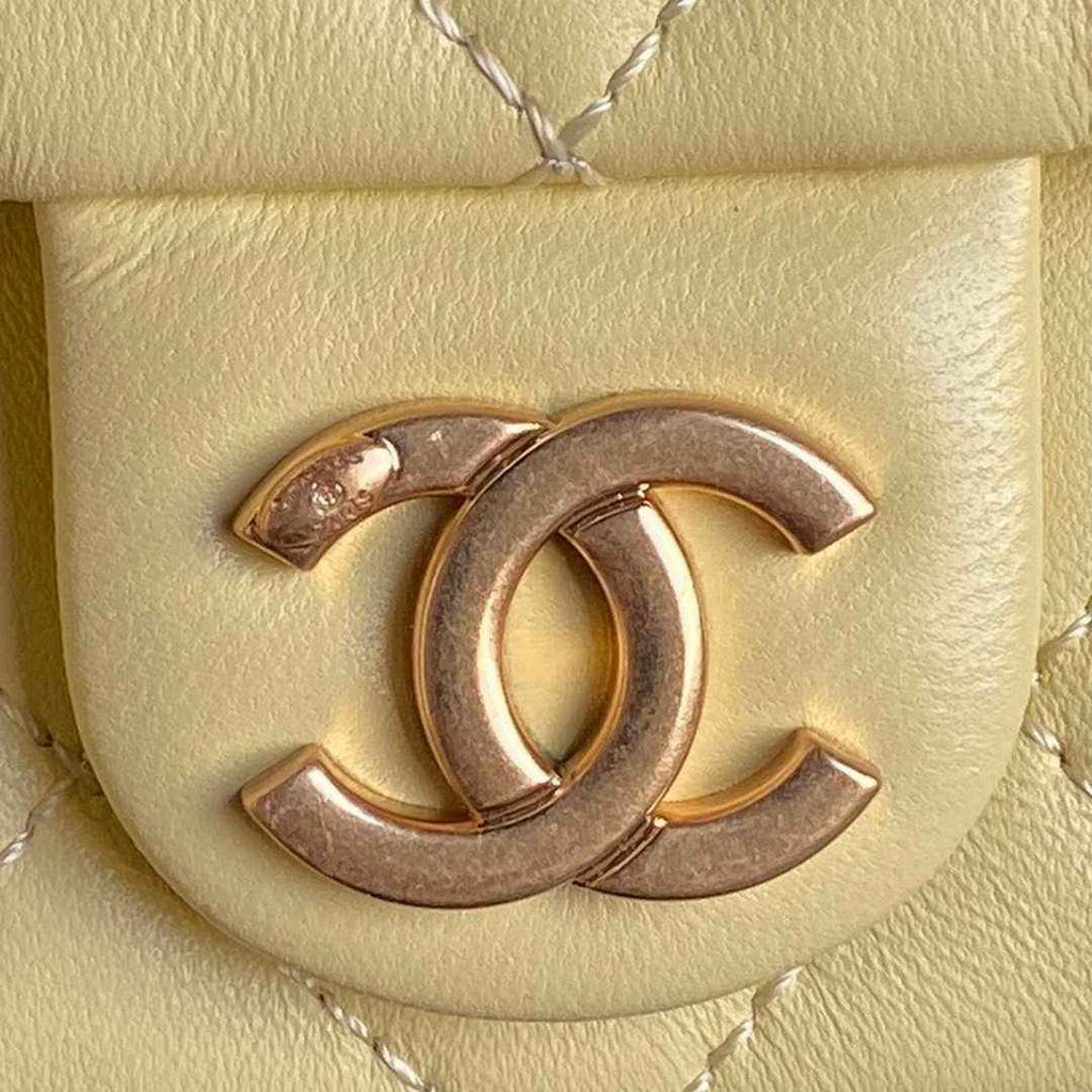 Chanel large hobo bag, Shiny lambskin AS5339 yellow